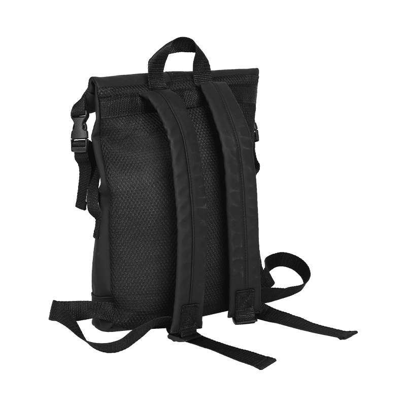 The Rise of Personalized Large Roll-Top Backpacks: A Trend in Functionality and Individuality